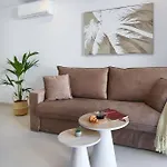 Apartment Modern 1 Bedroom With Terrace And Ac Near In Americas